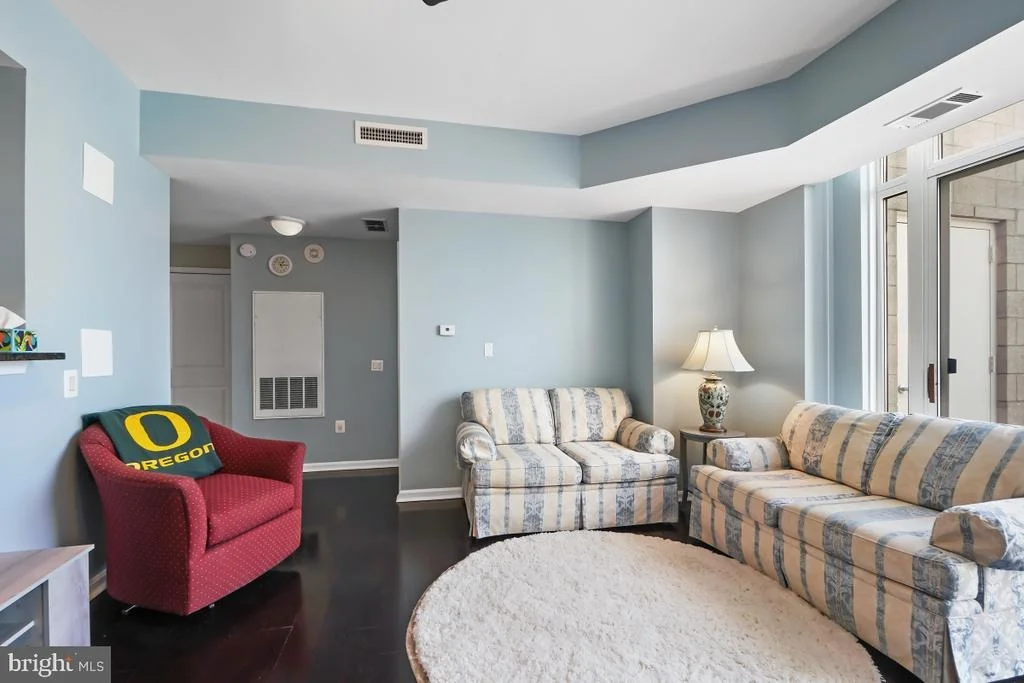 Photo of Unit 1407 at 930 WAYNE AVENUE