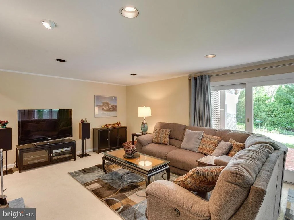Photo of 1827 DEER DRIVE