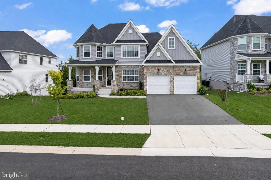 Photo of 2754 HILLFIELD DRIVE