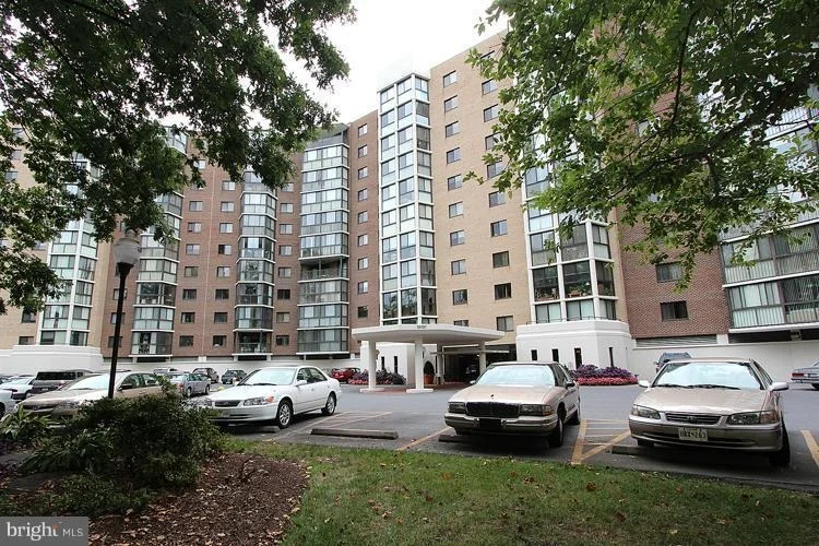 Photo of Unit 2804 at 15107 INTERLACHEN DRIVE