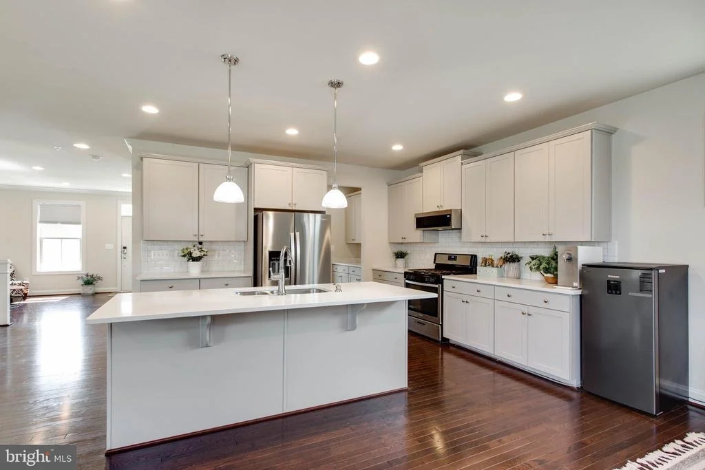 Photo of 4396 SHAMROCK DRIVE