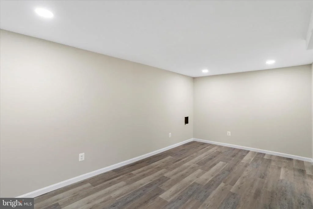 Photo of 27 HARVARD ROAD