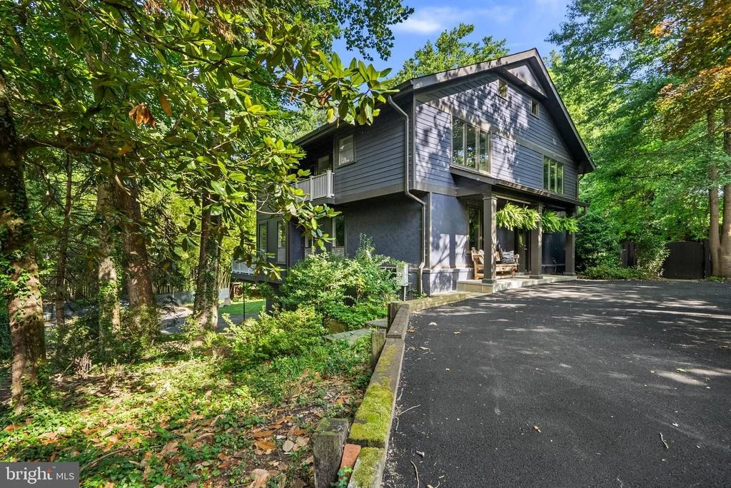 Photo of 8025 RIVERSIDE DRIVE