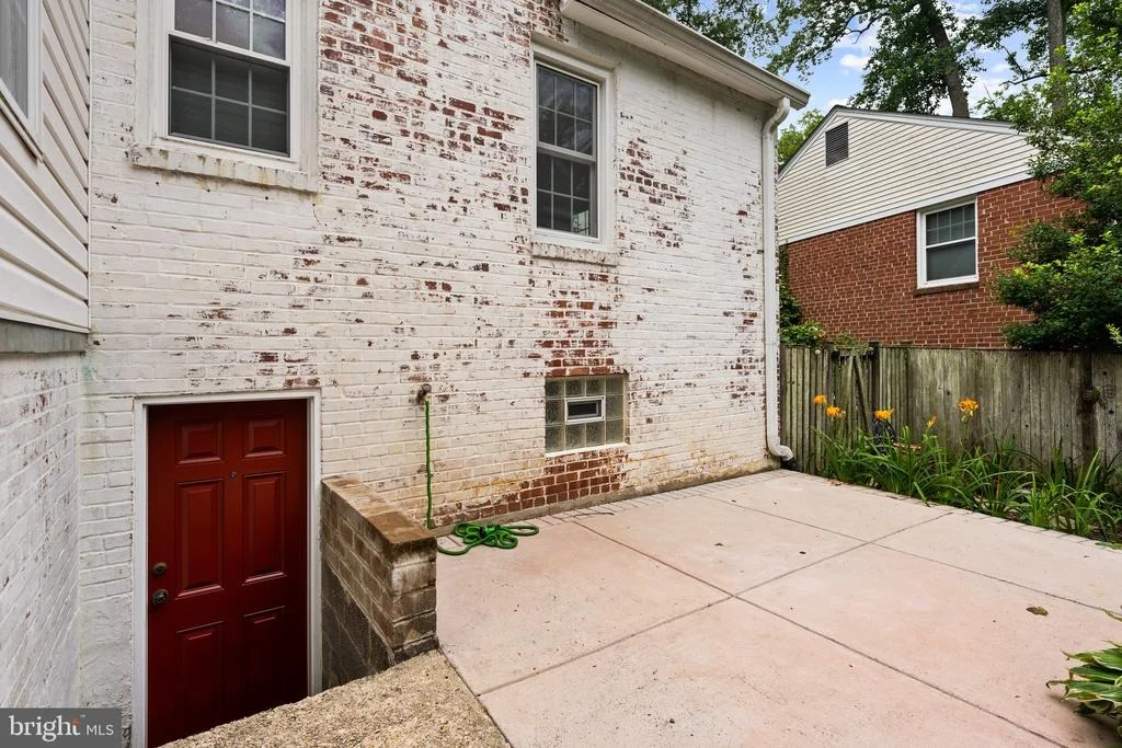 Photo of 404 LEXINGTON DRIVE