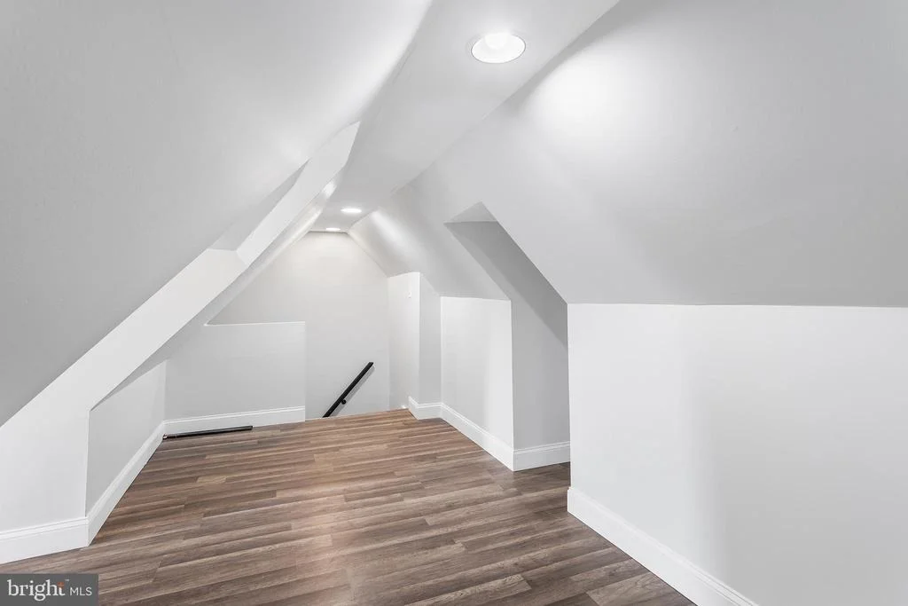 Photo of 623 W 3RD STREET W