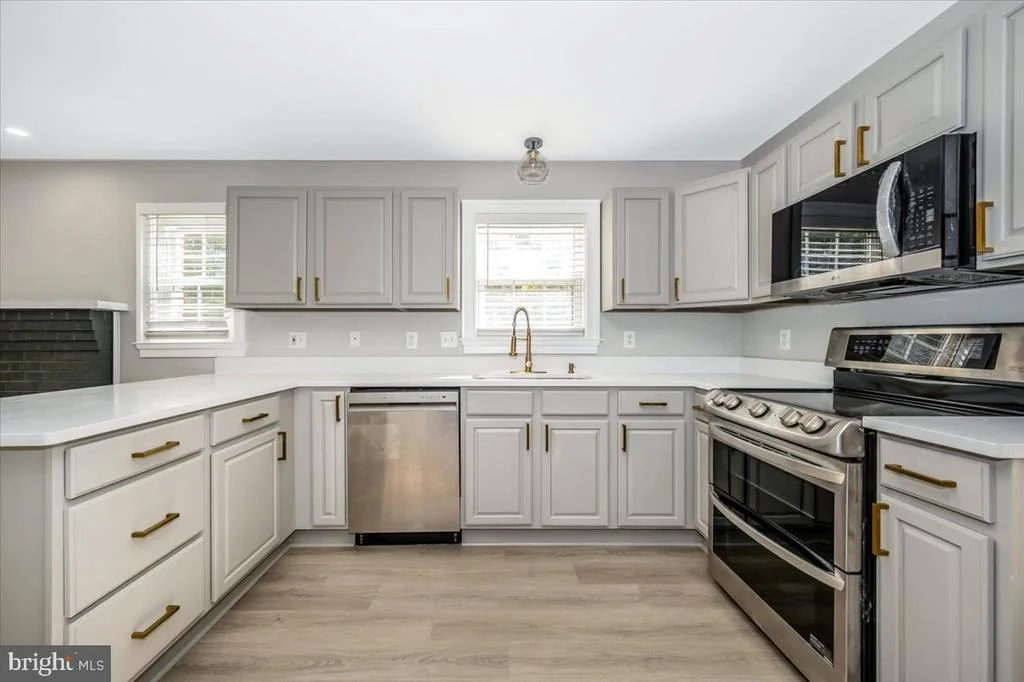 Photo of 1552 DENNIS ROAD