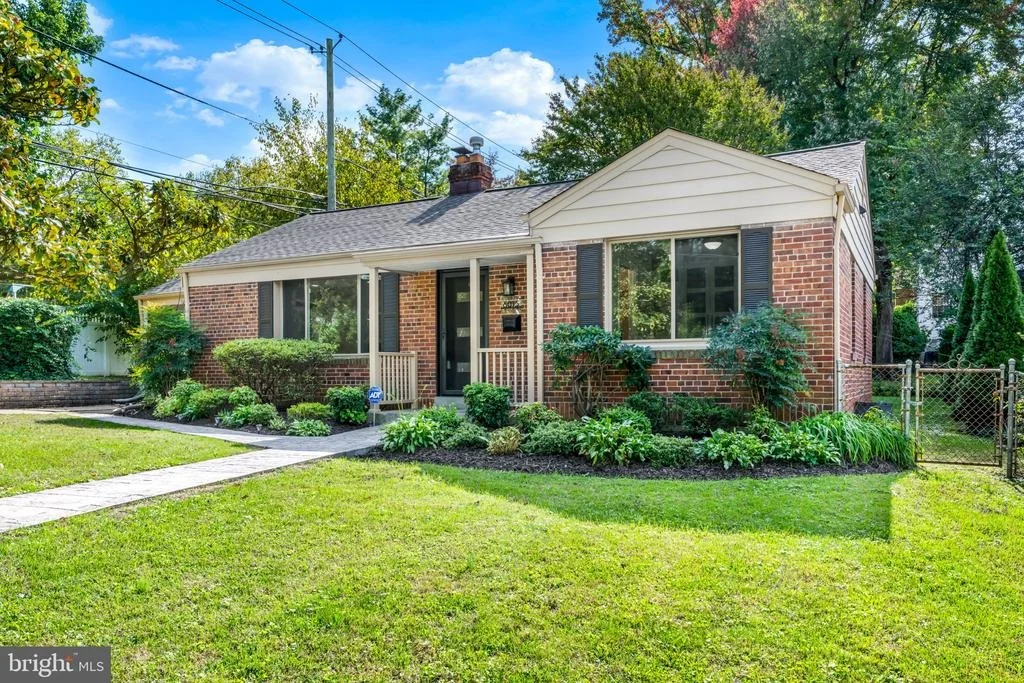 Photo of 6015 FOREST ROAD