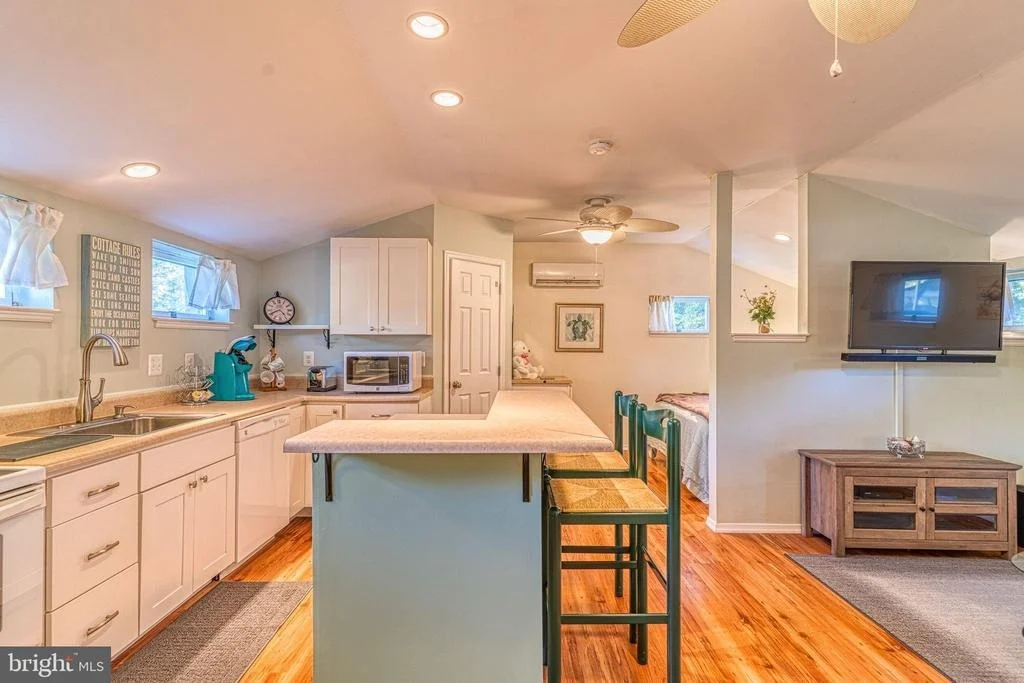 Photo of 16185 BRADBURN LANE