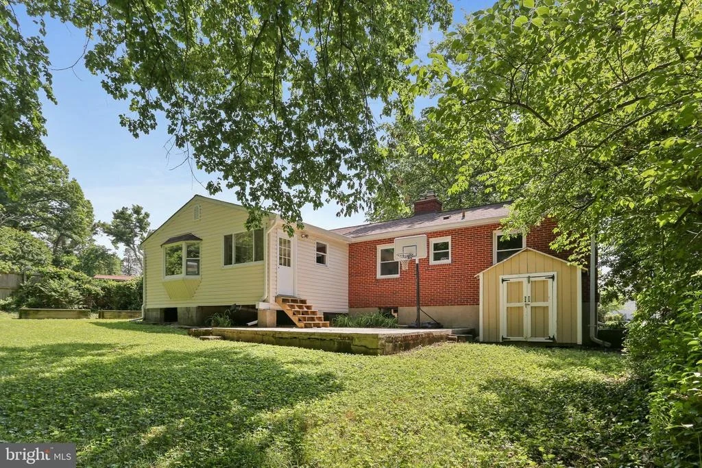 Photo of 1128 W NOLCREST DRIVE