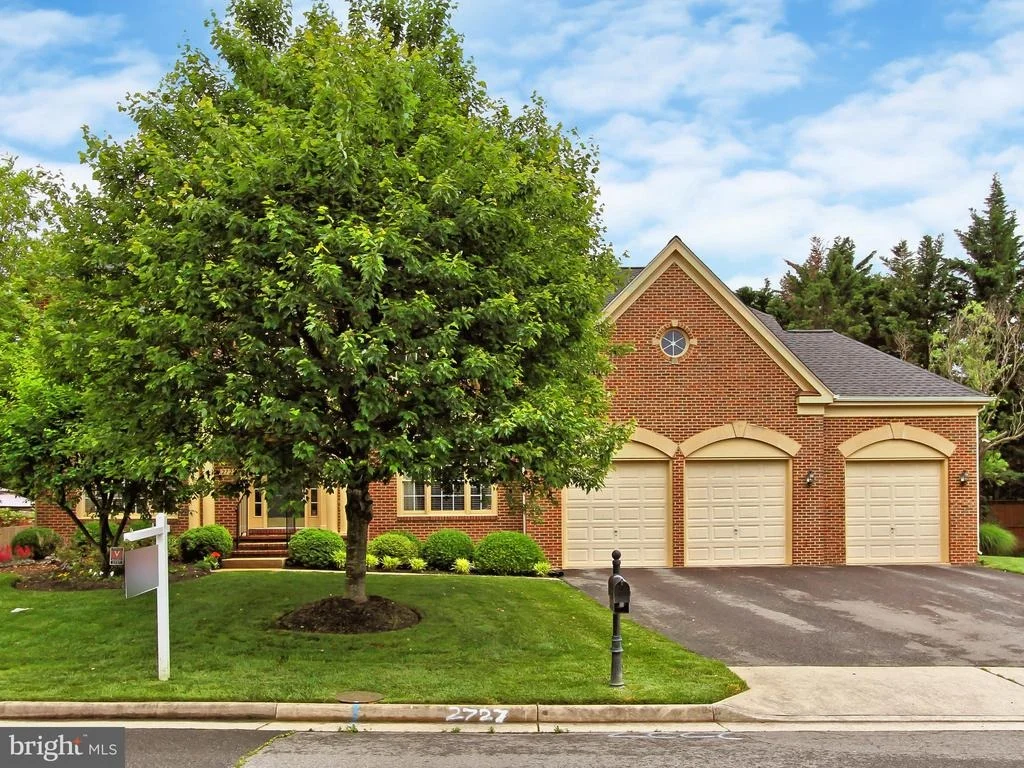 Photo of 2727 ROBALEED WAY