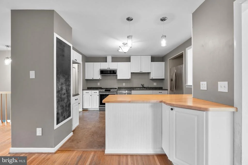 Photo of 7002 FITZPATRICK DRIVE