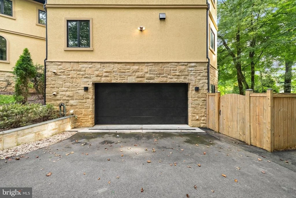Photo of 8419 OVERLOOK STREET
