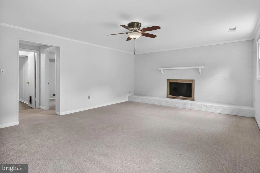 Photo of 4019 ROBERTSON BOULEVARD