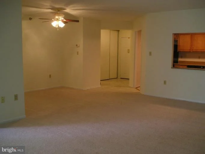Photo of Unit 4324 at 15100 INTERLACHEN DRIVE