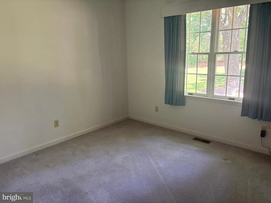 Photo of 207 THRASHER WAY