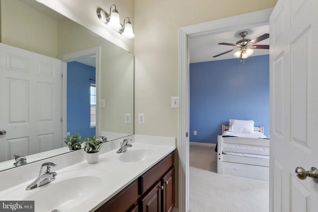 Photo of 10138 ROULETTE DRIVE