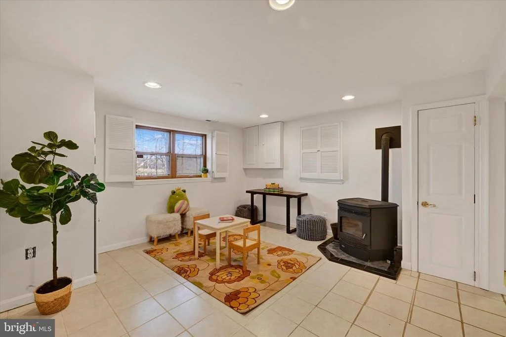 Photo of 5451 GLEN ARM ROAD