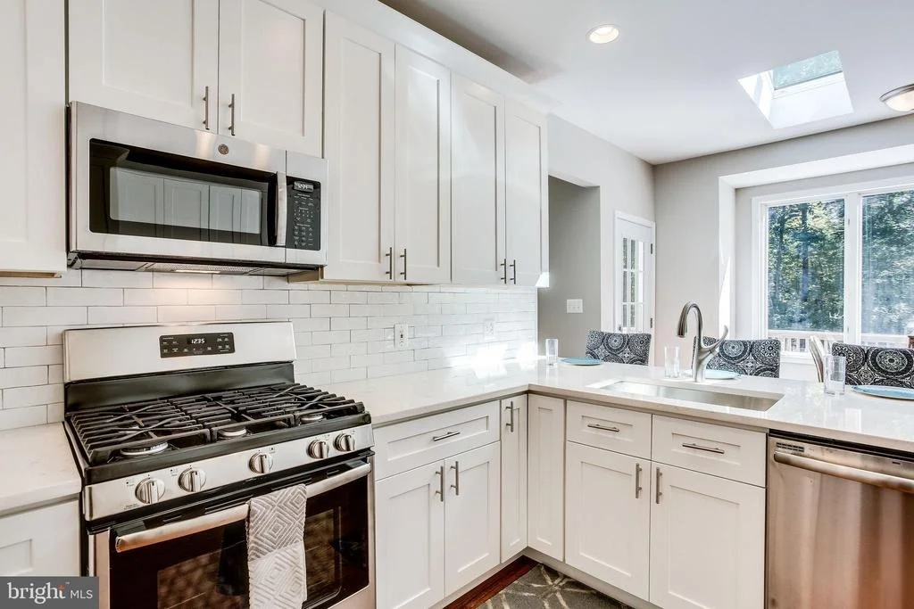 Photo of 10941 STONEBROOK DRIVE