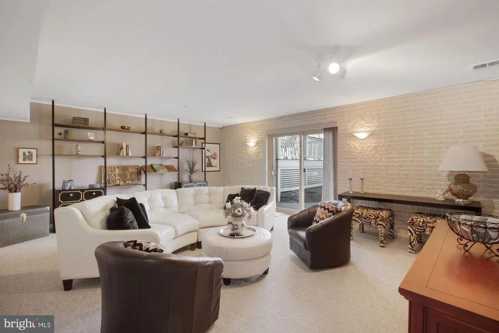 Photo of 11701 GREENLANE DRIVE
