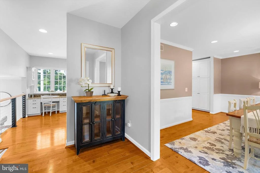 Photo of 527 BAY HILLS DRIVE