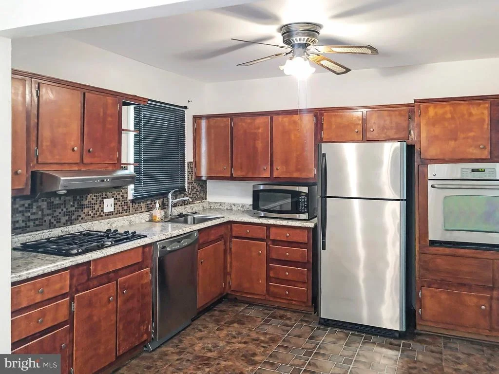 Photo of 7311 KIPLING PARKWAY