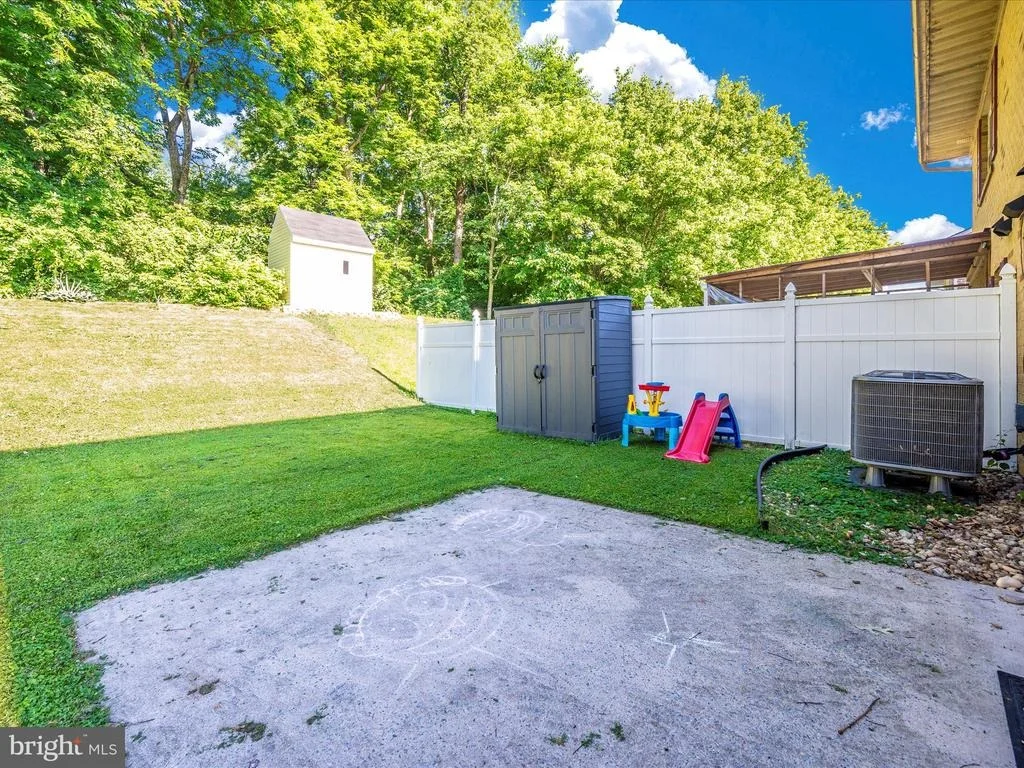Photo of 10116 SAINT GEORGE CIRCLE