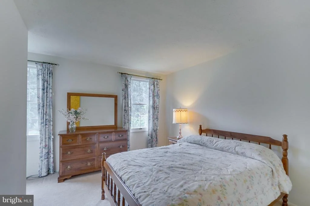 Photo of 112 APPLEGATE DRIVE