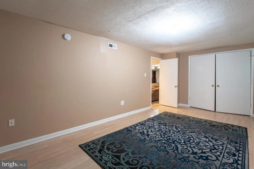 Photo of 2125 OAK ROAD