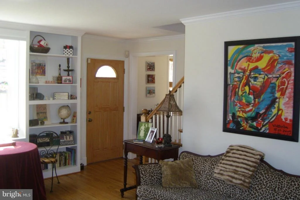 Photo of 221 WILLIAMSBURG DRIVE