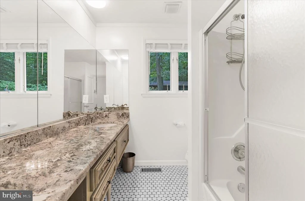 Photo of 698 DISCOVERY ROAD