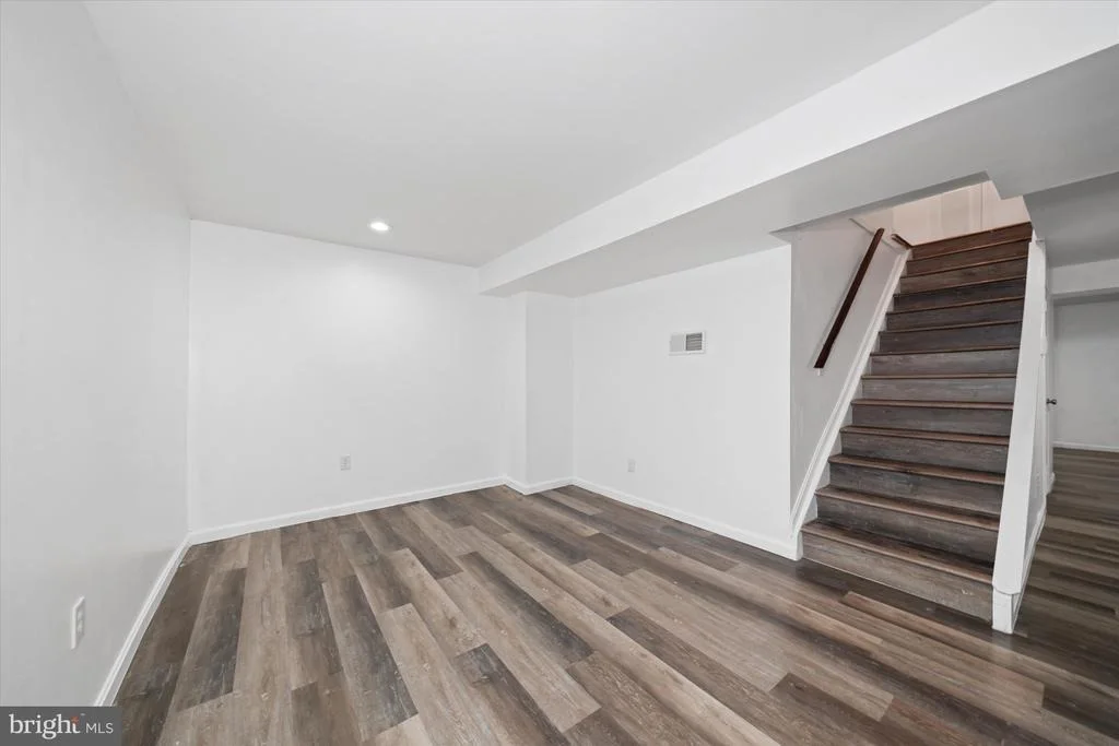 Photo of 19 SQUIRE CIRCLE