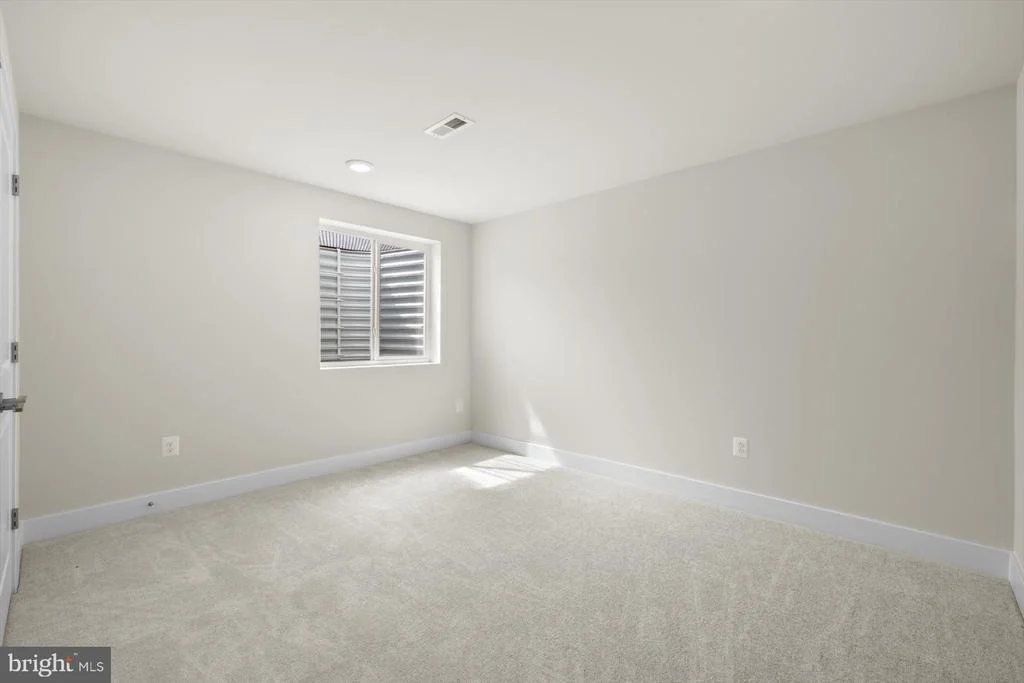 Photo of 9191 PEACH TREE DRIVE