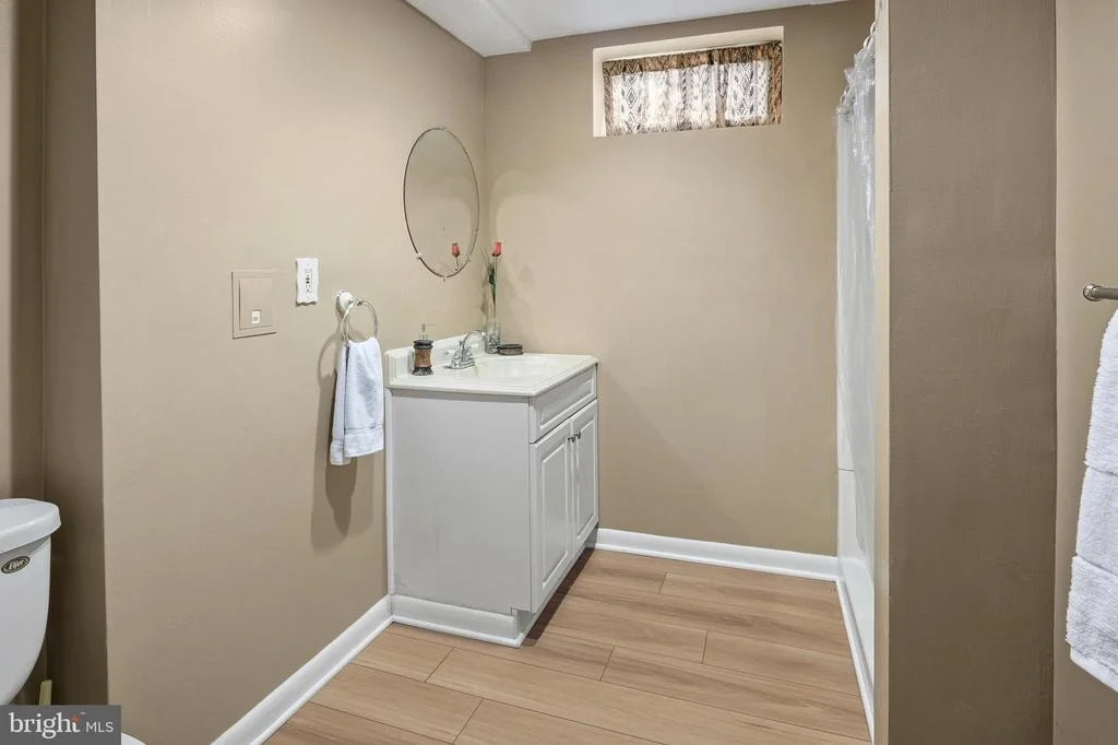 Photo of 1544 MANOR VIEW ROAD