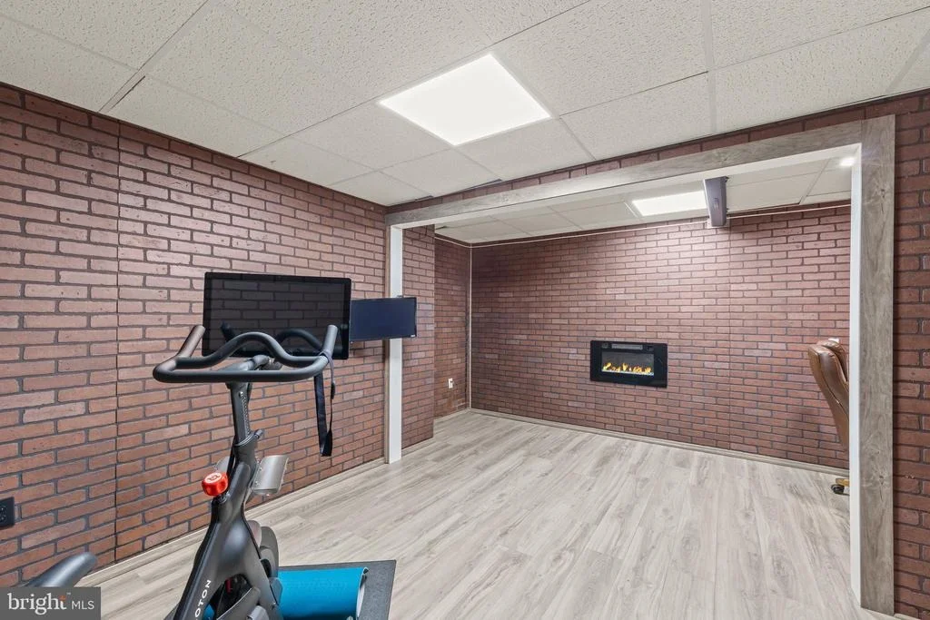 Photo of 223 PINEVIEW DRIVE