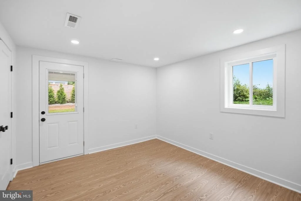 Photo of 2713 NAVARRE DRIVE