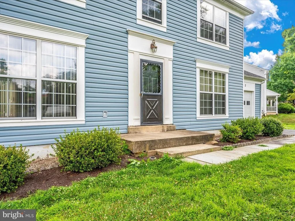 Photo of 802 POINTER RIDGE DRIVE