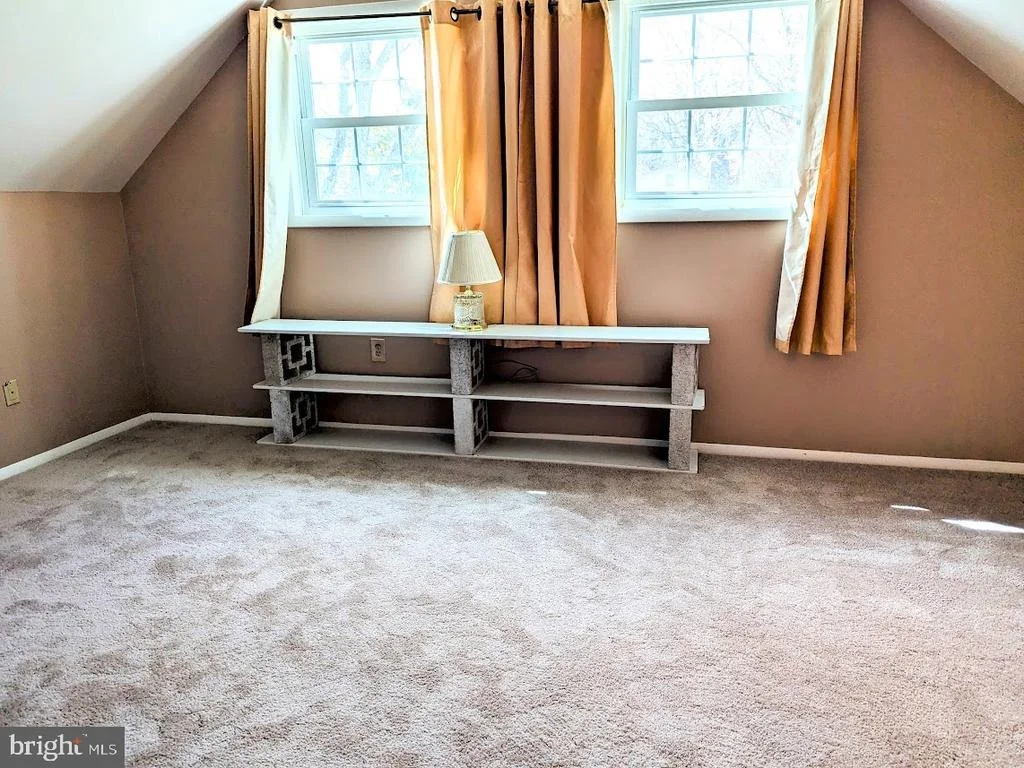Photo of 910 BARRINGTON DRIVE