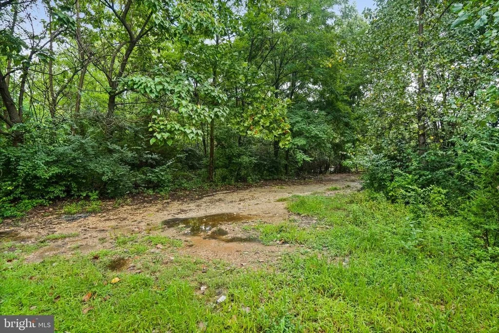Photo of 1208 SUE LANE