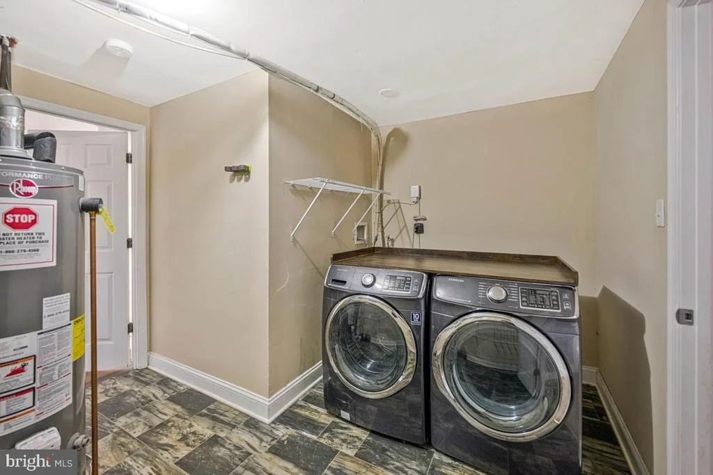 Photo of 409 UNIVERSITY DRIVE