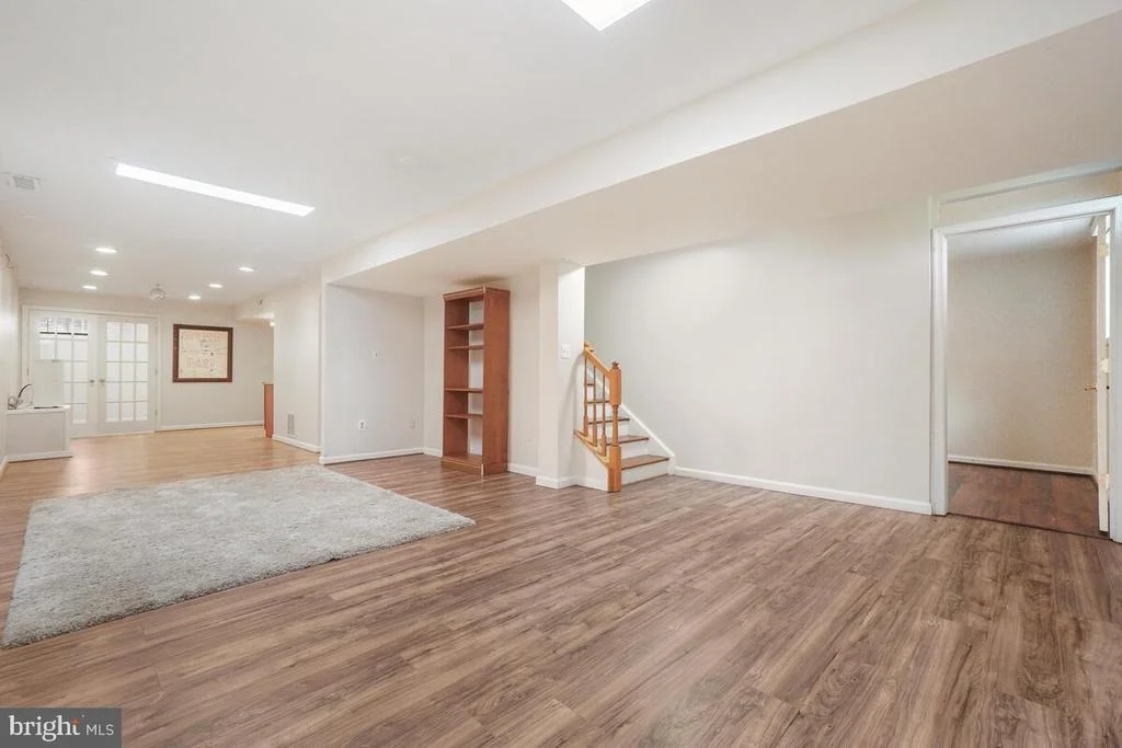 Photo of 4903 SUTHERLAND DRIVE