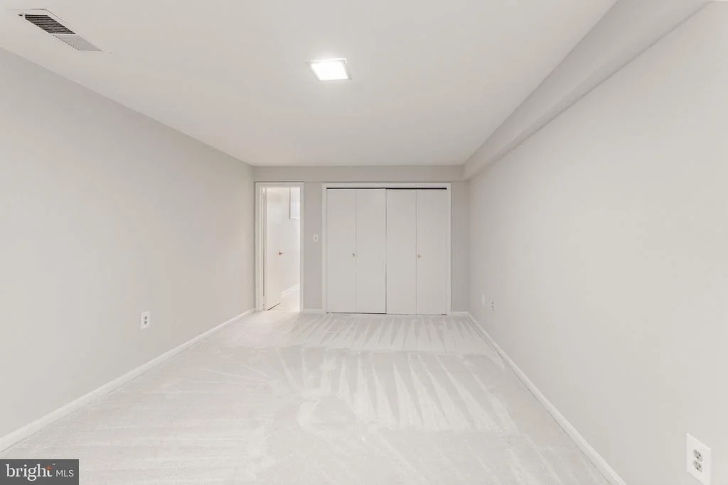 Photo of 2037 DURAND DRIVE