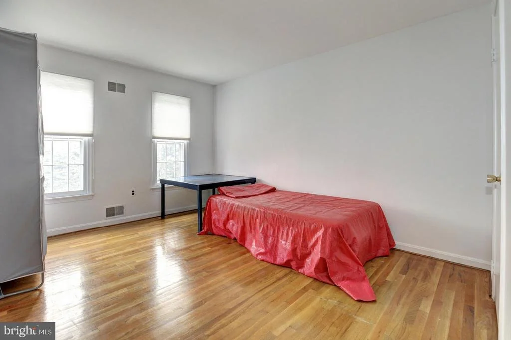 Photo of 15222 CENTERGATE DRIVE