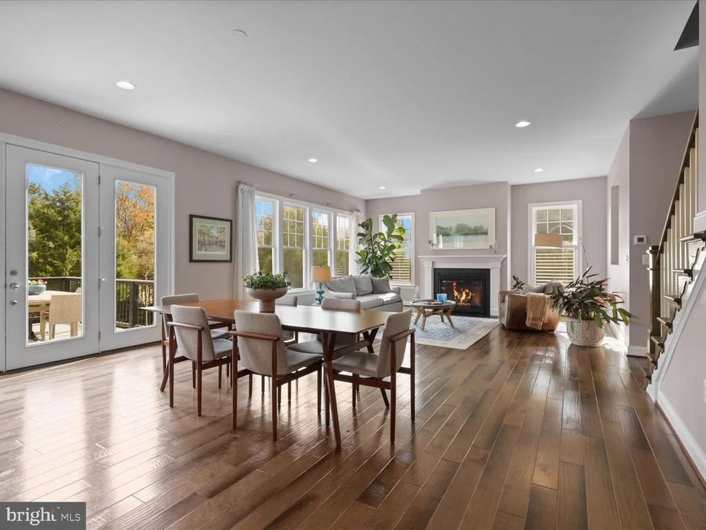 Photo of 25970 LIQUIDAMBAR LANE