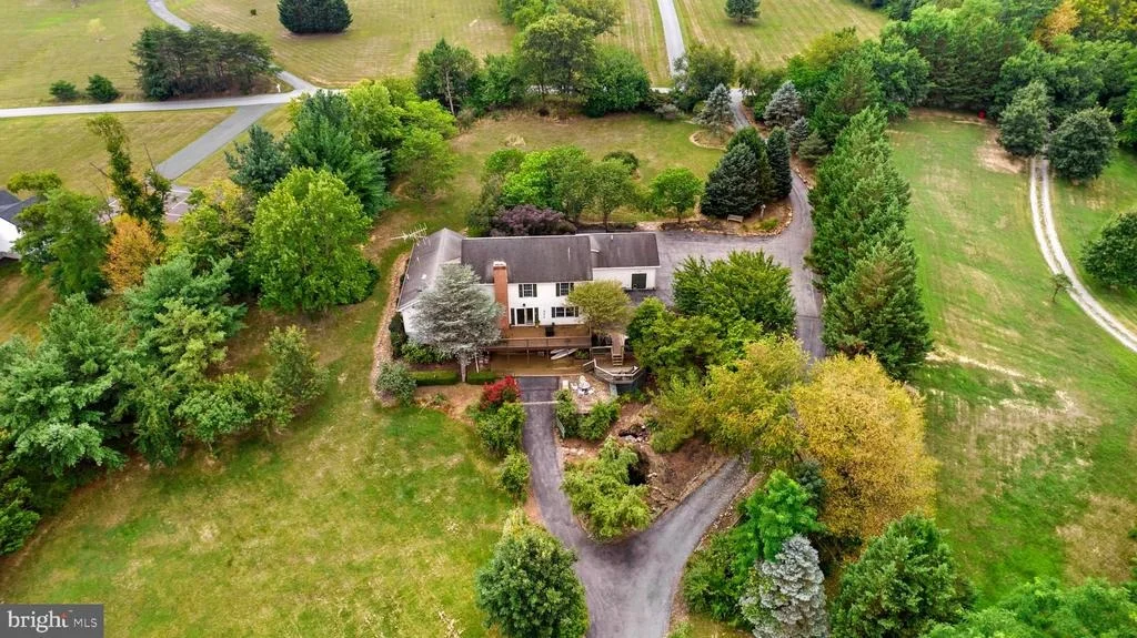 Photo of 955 STAYMAN DRIVE
