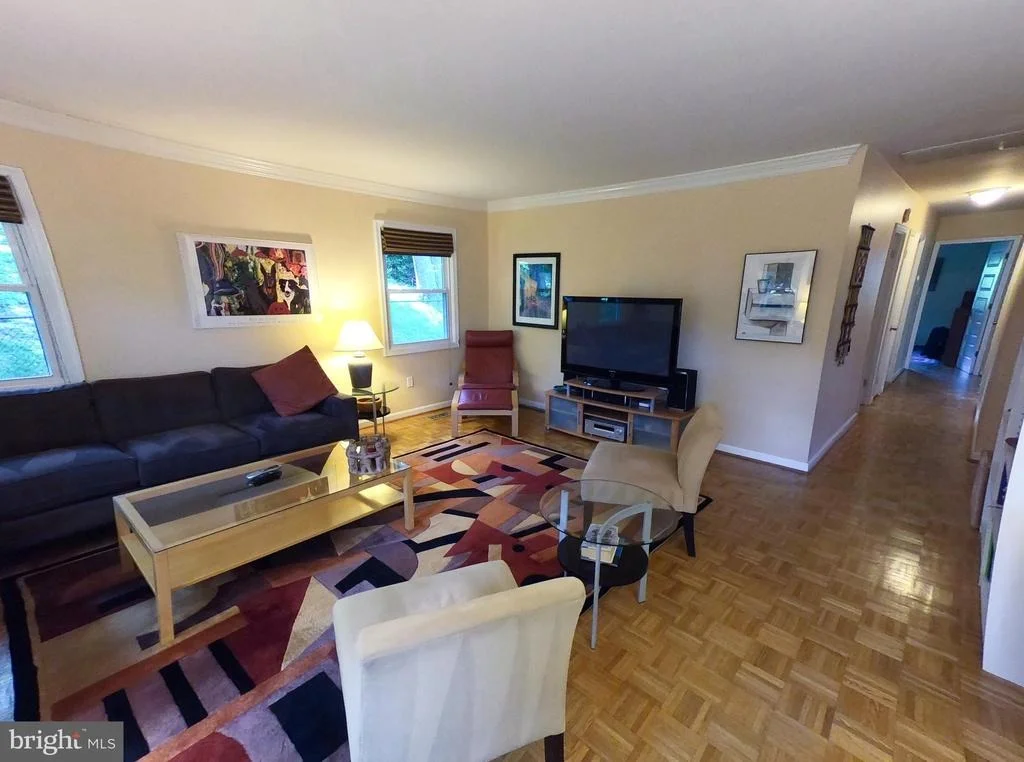 Photo of 14001 BETHPAGE LANE