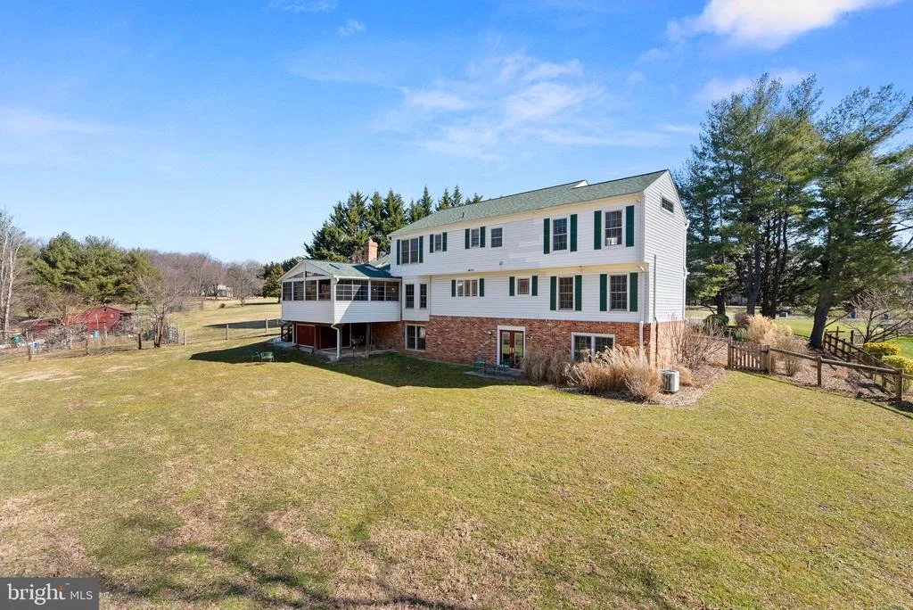Photo of 16250 WHITEHAVEN ROAD