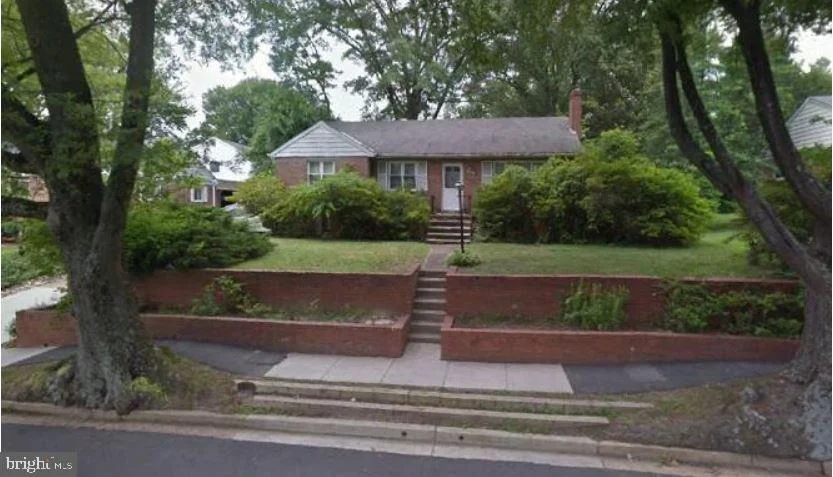 Photo of 6593 WILLIAMSBURG BOULEVARD