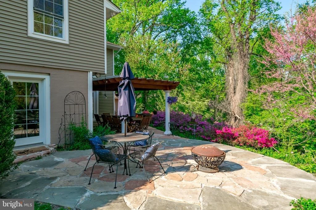 Photo of 1553 ASHCROFT LANE