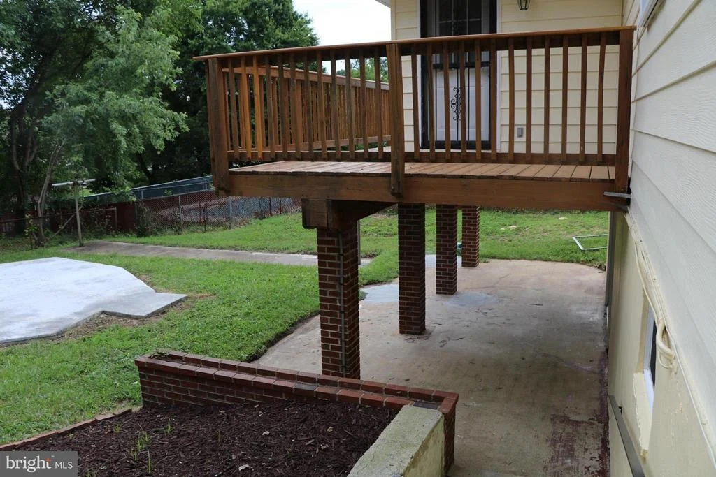 Photo of 7406 WALKER MILL ROAD