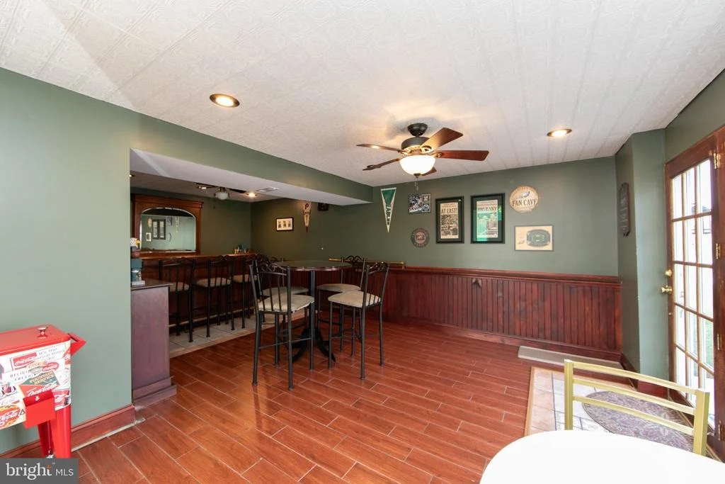 Photo of 787 LANCING ROAD